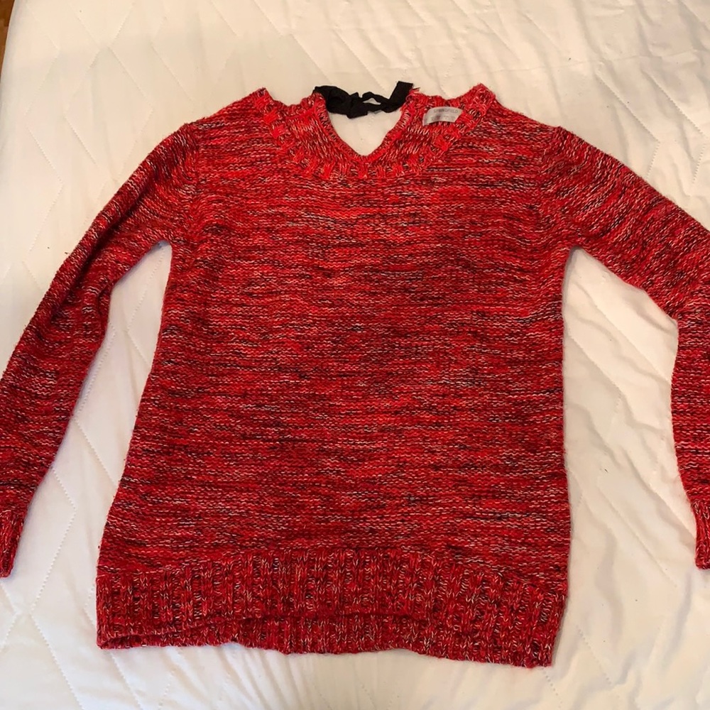 Women’s sweater (from Paris)